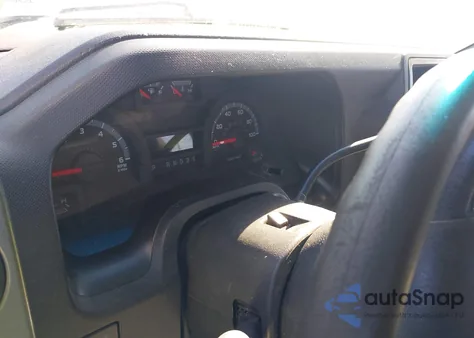 2010 Ford E-350 Super Duty Xl/Xlt from USA, damaged, VIN 1FDNE3BL7ADA19330